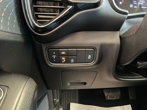 Used 2022 Kia Soul EX image 24