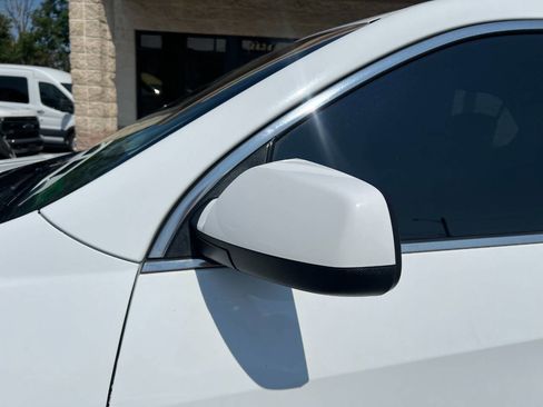 Used 2017 Chevrolet Equinox LT w/ Convenience Package image 32