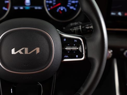 Used 2022 Kia Carnival SX FWD image 36