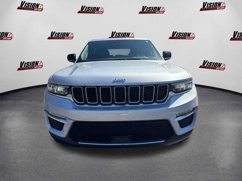 Used 2024 Jeep Grand Cherokee Limited RWD image 2