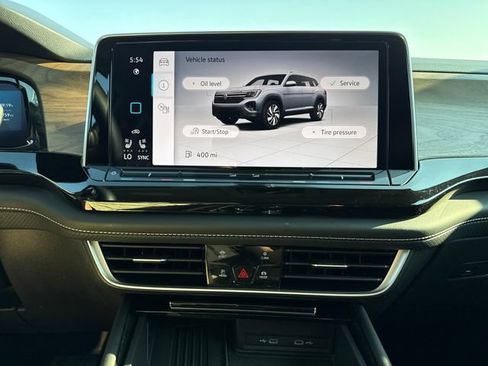 Used 2025 Volkswagen Atlas SE AWD/4WD image 21