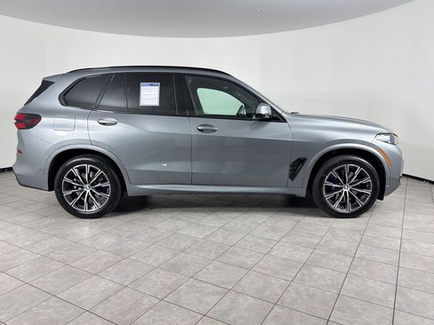 Certified 2026 BMW X5 sDrive40i w/ M Sport Package RWD image 8