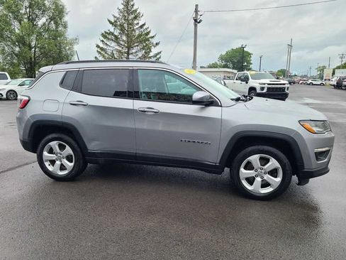 Used 2019 Jeep Compass Latitude w/ Cold Weather Group AWD/4WD image 5