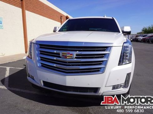 Used 2020 Cadillac Escalade ESV Platinum image 20