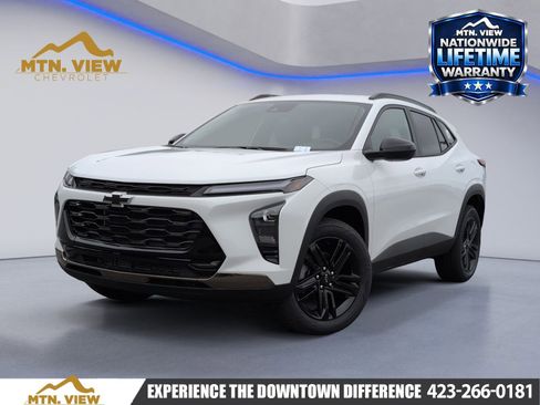 New 2026 Chevrolet Trax ACTIV w/ Driver Confidence Package FWD image 1