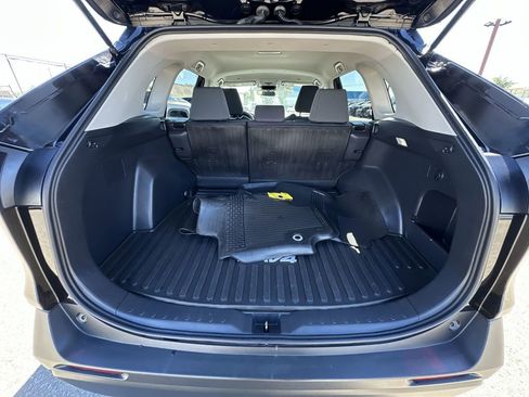 Used 2024 Toyota RAV4 XLE image 33