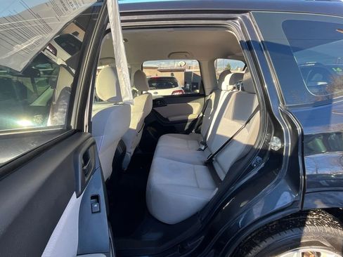 Used 2016 Subaru Forester 2.5i w/ Alloy Wheel Package image 18