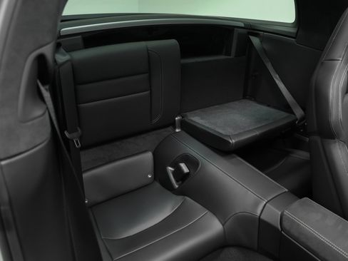 Used 2025 Porsche 911 Targa 4 GTS image 33