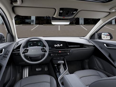 New 2025 Kia Niro SX Touring image 14