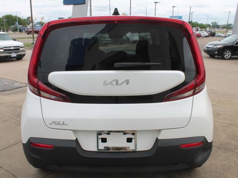 Used 2022 Kia Soul LX FWD image 6