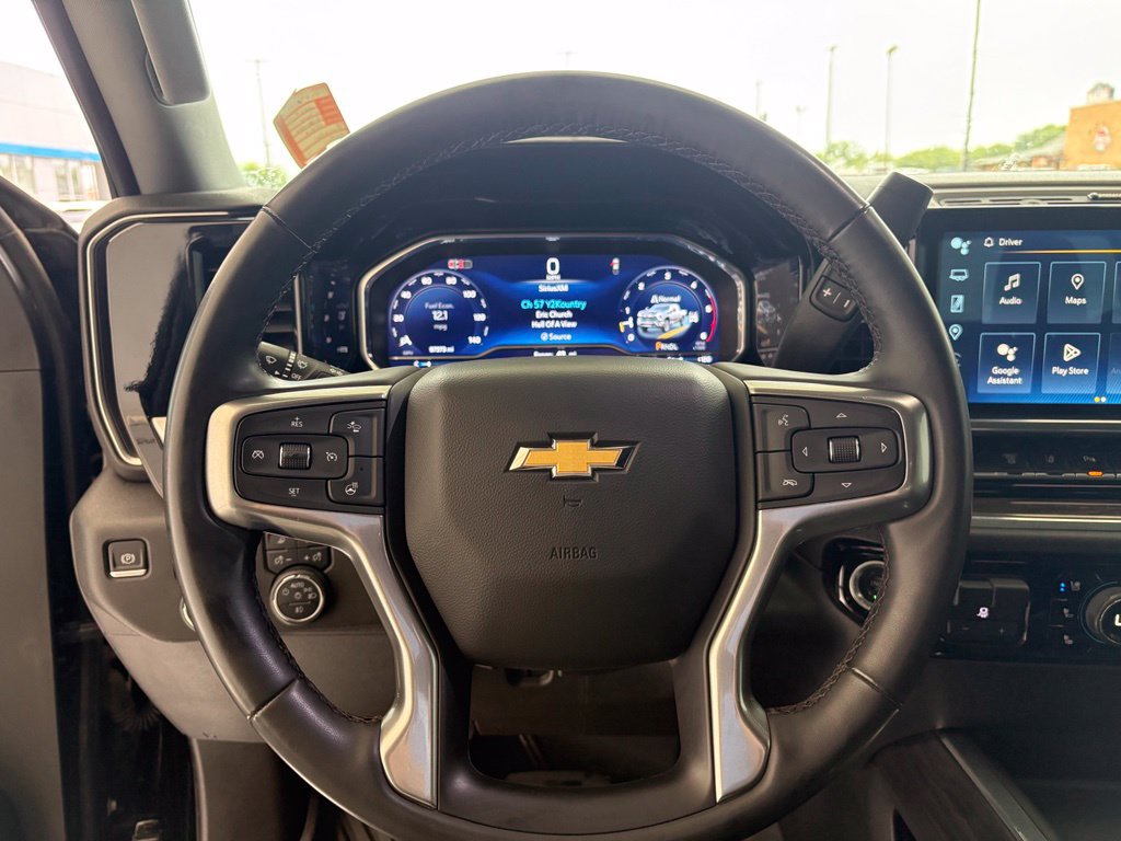 Used 2024 Chevrolet Silverado 2500 LTZ w/ LTZ Premium Package AWD/4WD image 3