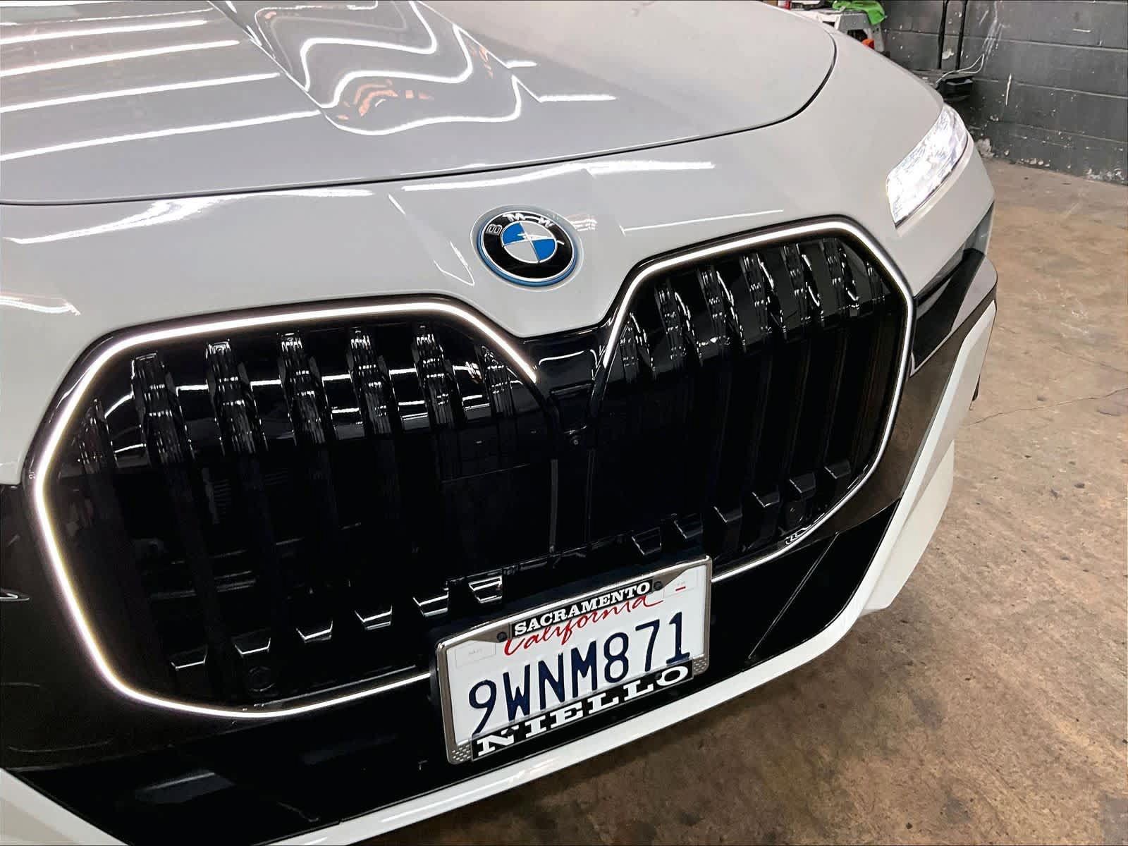 Used 2026 BMW 750e xDrive w/ Executive Package AWD/4WD image 33
