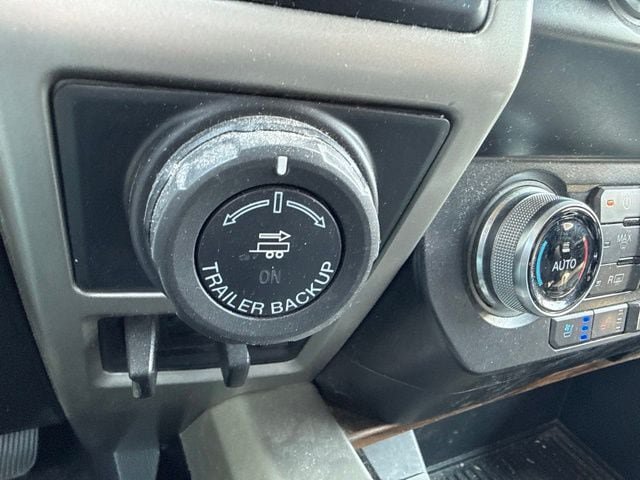 Used 2019 Ford F150 Lariat w/ Equipment Group 502A Luxury AWD/4WD image 30