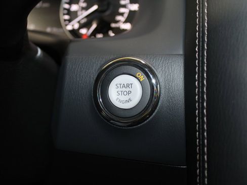 Used 2024 Nissan Armada Platinum w/ Captain's Chairs Package image 55