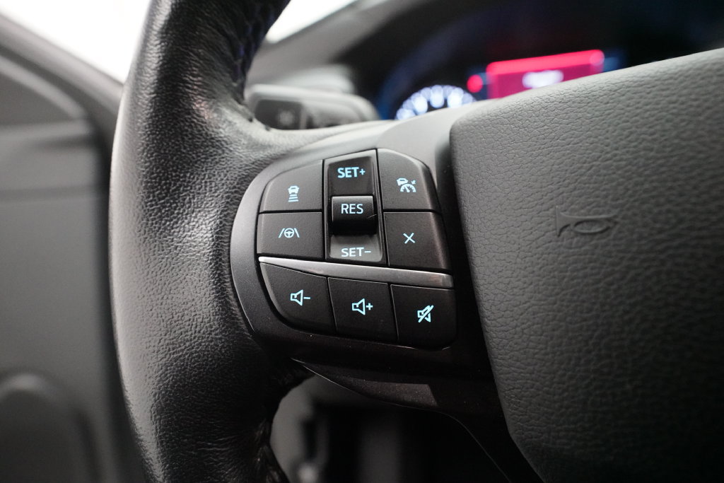 Used 2020 Ford Explorer XLT w/ Equipment Group 202A AWD/4WD image 18