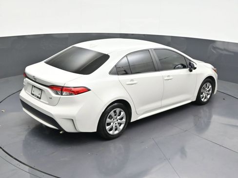 Used 2021 Toyota Corolla LE image 20