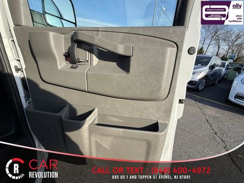 Used 2023 GMC Savana 2500 RWD image 26