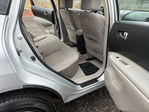 Used 2014 Nissan Rogue S w/ Convenience Package image 17