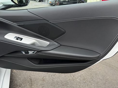 Used 2025 Chevrolet Corvette Stingray Coupe w/ Z51 Performance Package RWD image 28