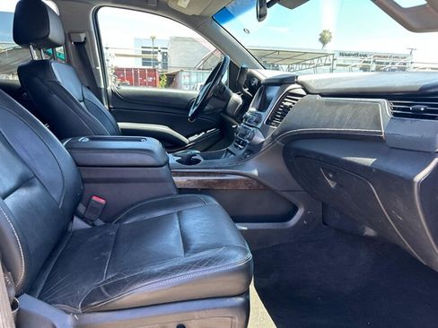 Used 2018 Chevrolet Tahoe LT w/ Luxury Package RWD image 22