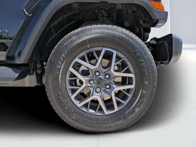 New 2026 Jeep Wrangler Unlimited Sahara AWD/4WD image 10