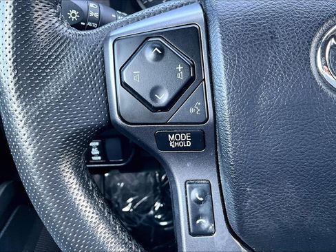 Used 2022 Toyota Tacoma image 17