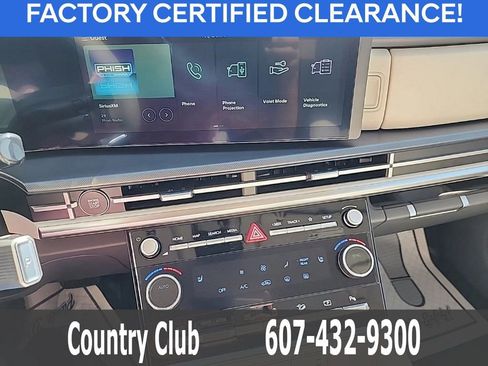 Used 2025 Hyundai Santa Fe SEL image 13