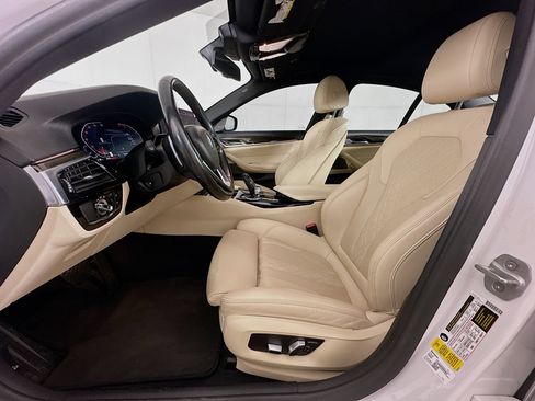 Used 2021 BMW 530i image 13