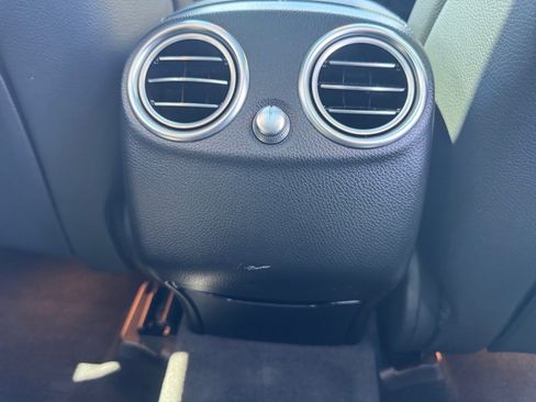 Used 2022 Mercedes-Benz GLC 300 4MATIC image 25