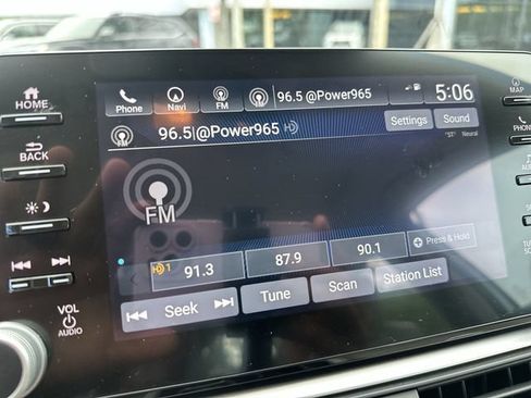 Used 2022 Honda Accord Touring image 16