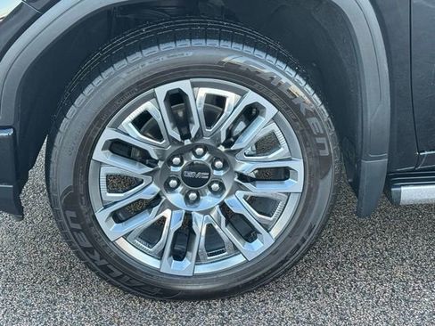 Used 2024 GMC Sierra 1500 Denali Ultimate image 4