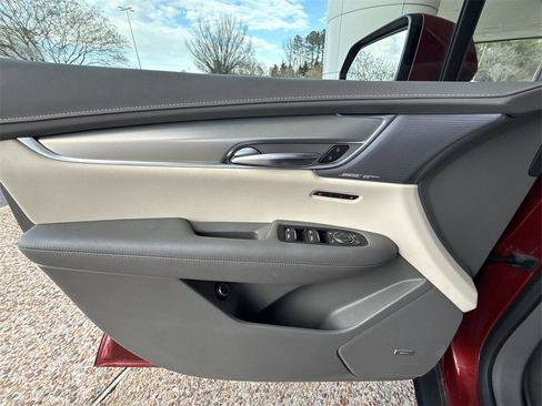 Certified 2023 Cadillac XT5 Premium Luxury w/ LPO, Floor Liner Package image 22