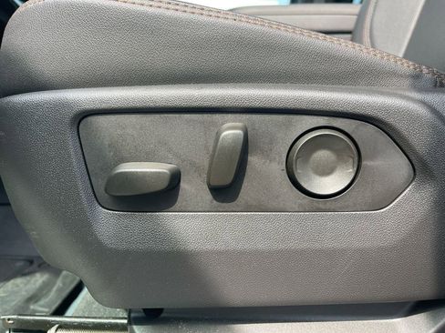 Used 2024 GMC Sierra 2500 AT4 w/ AT4 Premium Plus Package image 10