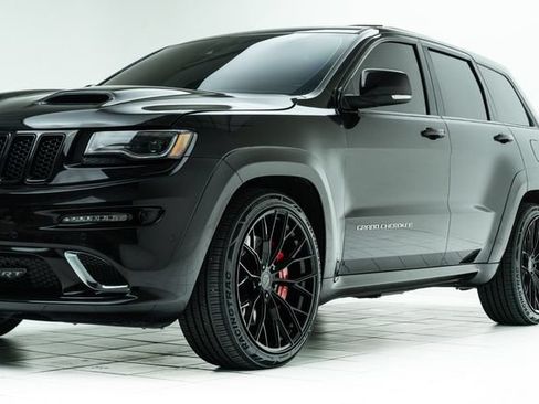 Used 2015 Jeep Grand Cherokee SRT w/ Trailer Tow Group IV AWD/4WD image 9