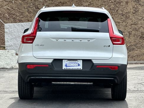 New 2026 Volvo XC40 B5 Plus image 6