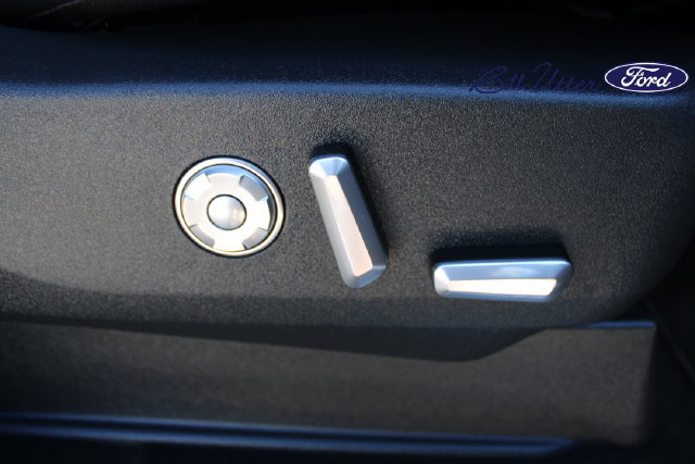 Used 2025 Lincoln Navigator Reserve AWD/4WD image 12
