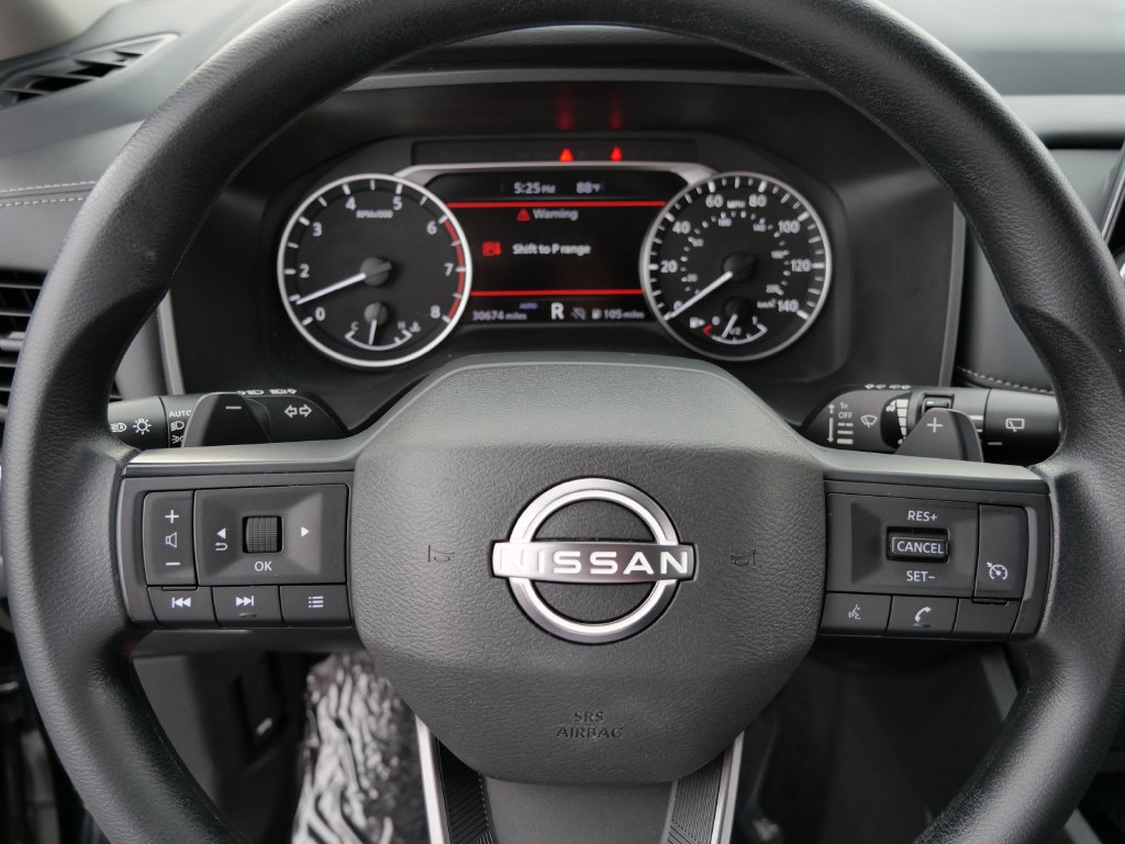 Used 2025 Nissan Rogue S AWD/4WD image 25