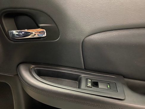 Used 2014 Chrysler 200 Touring image 24