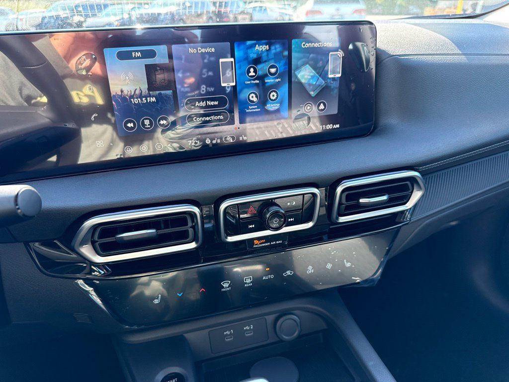 New 2027 Nissan Sentra SV FWD image 7