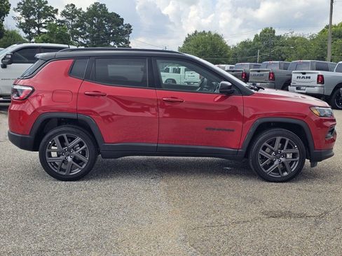 Used 2026 Jeep Compass Limited AWD/4WD image 7