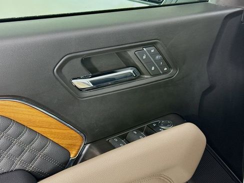 Used 2024 GMC Canyon Denali image 21