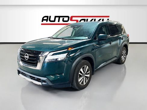 Used 2024 Nissan Pathfinder SL AWD/4WD image 3
