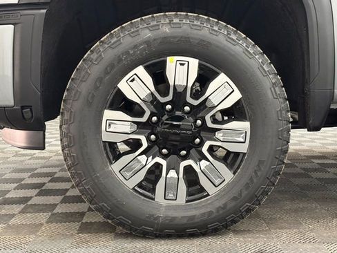 New 2026 GMC Sierra 2500 Denali w/ Denali Reserve Package image 16