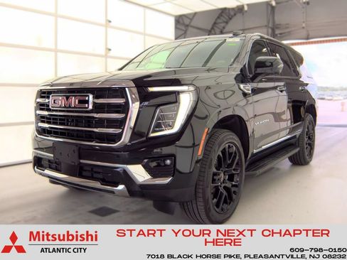 Used 2025 GMC Yukon Elevation AWD/4WD image 1