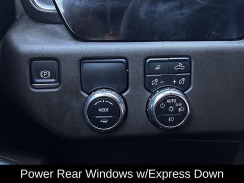 Used 2023 GMC Sierra 1500 SLT image 25