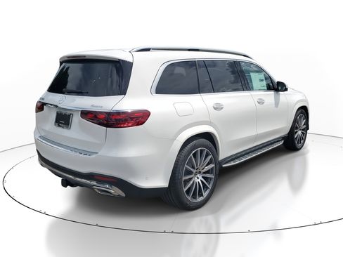 New 2026 Mercedes-Benz GLS 580 4MATIC image 4