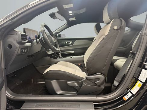 Used 2025 Ford Mustang GT RWD image 11