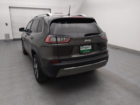 Used 2019 Jeep Cherokee Limited FWD image 6