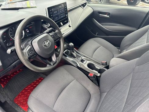 Used 2020 Toyota Corolla LE image 11