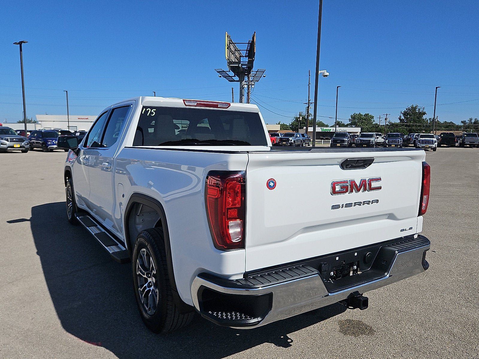 New 2026 GMC Sierra 1500 SLE RWD image 3